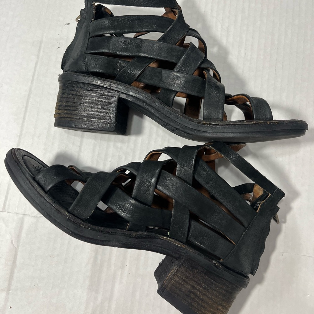 A.S. 98 BLACK LEATHER STRAPY HEELED SANDAL - Picture 4 of 16